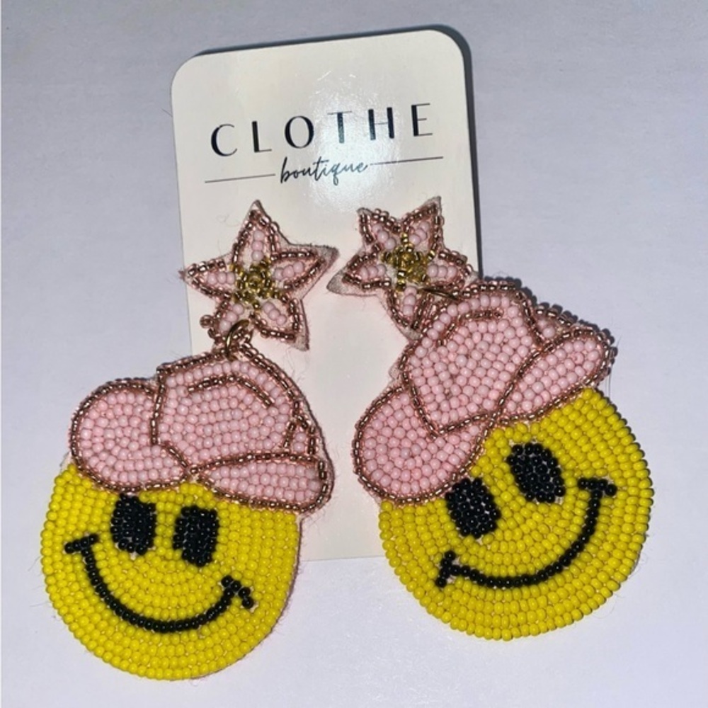 NWT Clothe Boutique Hand Beaded Smiley Face Cowboy Hat Earrings - Pink & Yellow.